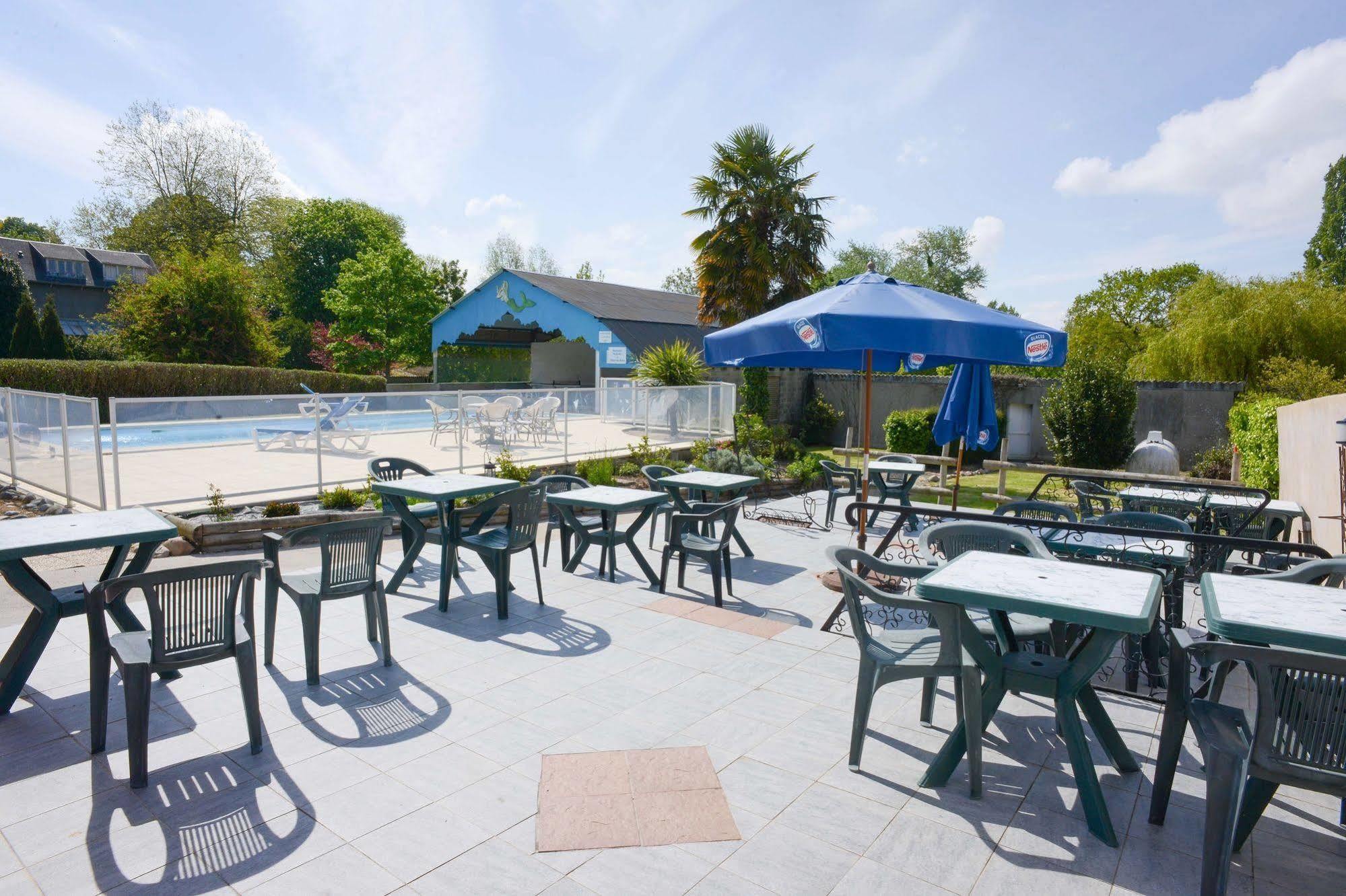 Hotel Des Bains Saint-Jean-le-Thomas Exterior photo
